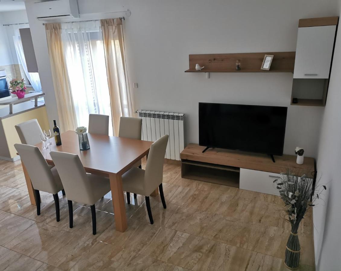 Apartman Martina Kršan Exterior foto