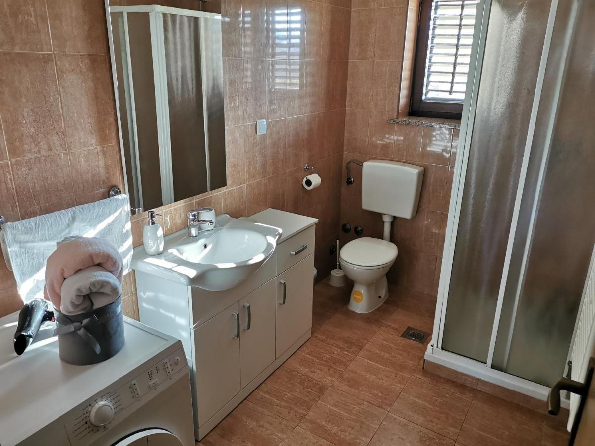 Apartman Martina Kršan Exterior foto