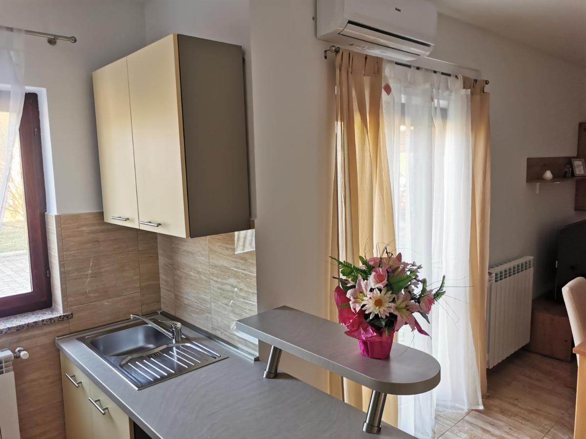Apartman Martina Kršan Exterior foto